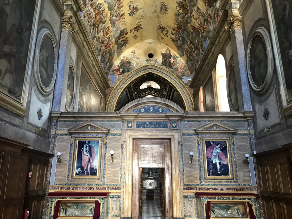 Interno della chiesa di San Bartolomeo Certosa Trisulti