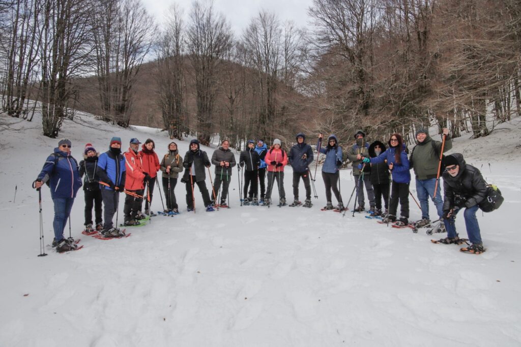 Gruppo Educational Tour durante la ciaspolata sul Pollino